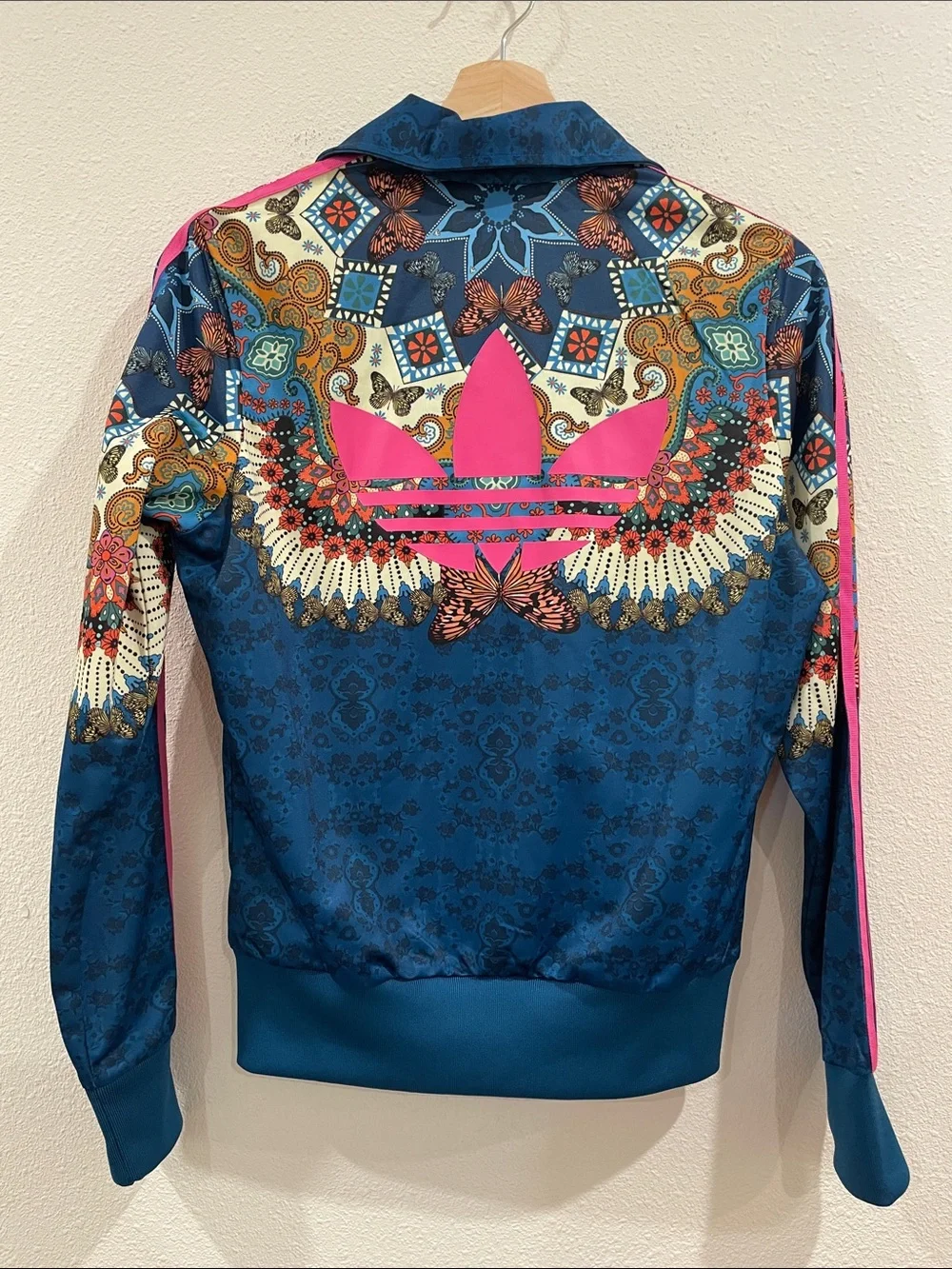 NWT Adidas Originals x Farm Rio Borbomix Track Jacket Brazilian Design Small